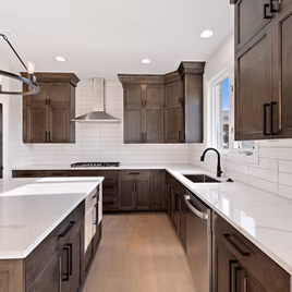 
The Youngstown Square Edge kitchen is crafted with Maple wood with a rye finish. Call 586-247-1140 or visit our showrooms in Shelby Township & West Bloomfield to find out more information. 
