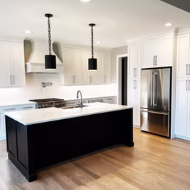 The New Shaker II kitchen is crafted with Maple wood with a white and espresso finish. Call 586-247-1140 or visit our showrooms in Shelby Township & West Bloomfield to find out more information. 